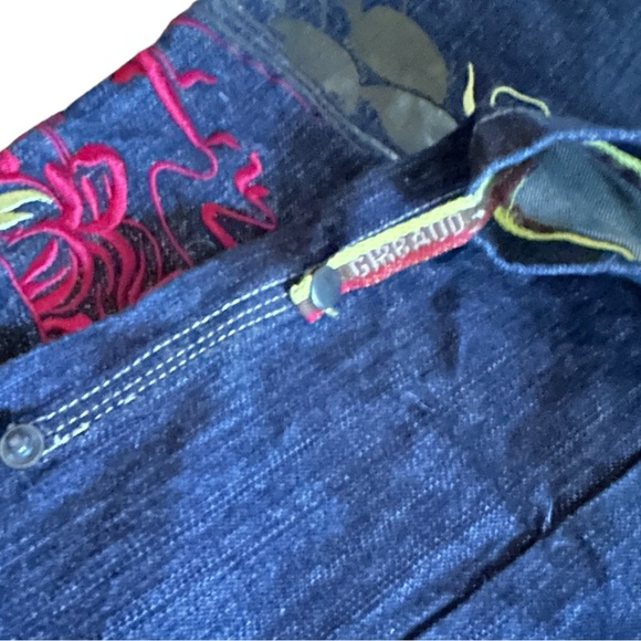Girbaud Embroidered Scuttle Tape Streetwear Jeans - Picture 9 of 16